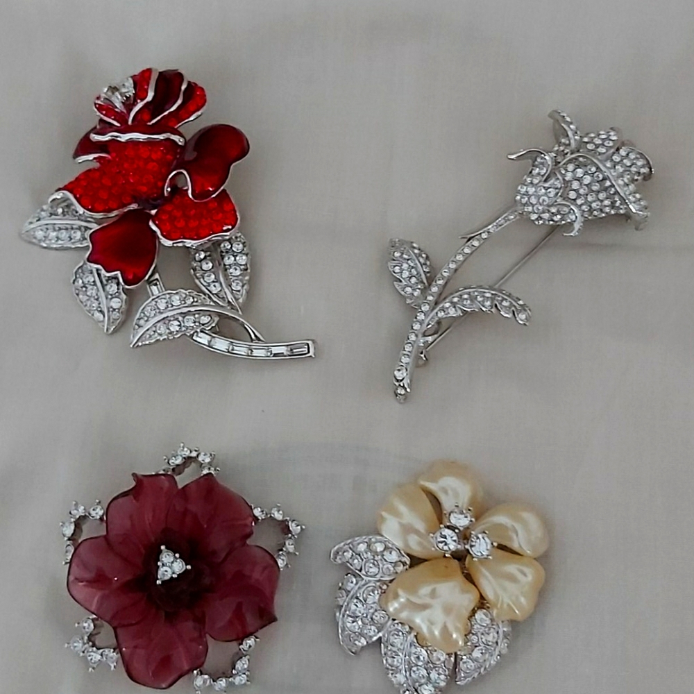 Nolan Miller brooch pins flowers